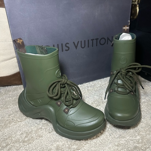 Louis Vuitton Olive Green Lace-Up Boots - Picture 1 of 8
